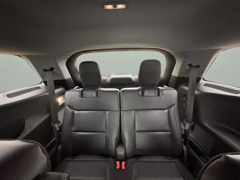 Used 2021 Ford Explorer XLT w/ Equipment Group 202A image 20