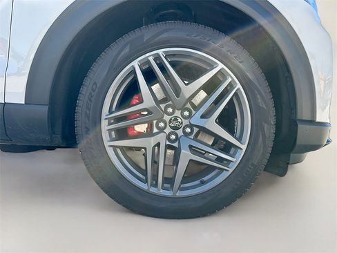 Certified 2025 Ford Explorer ST image 32