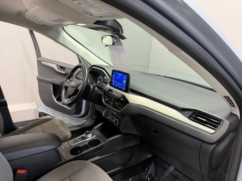 Used 2022 Ford Escape SE w/ Convenience Package FWD image 25