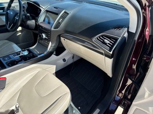 Used 2019 Ford Edge Titanium w/ Equipment Group 301A AWD/4WD image 12