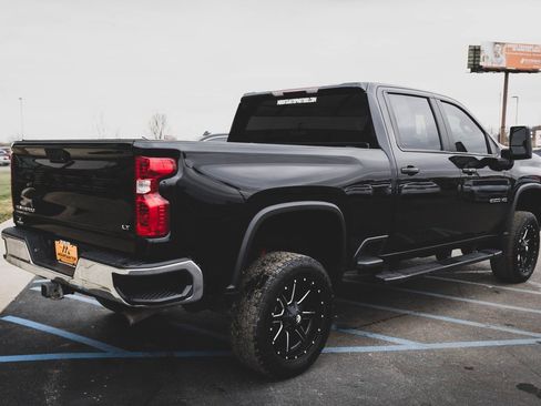 Used 2022 Chevrolet Silverado 2500 LT w/ Convenience Package image 37