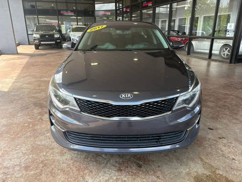 Used 2017 Kia Optima LX FWD image 2
