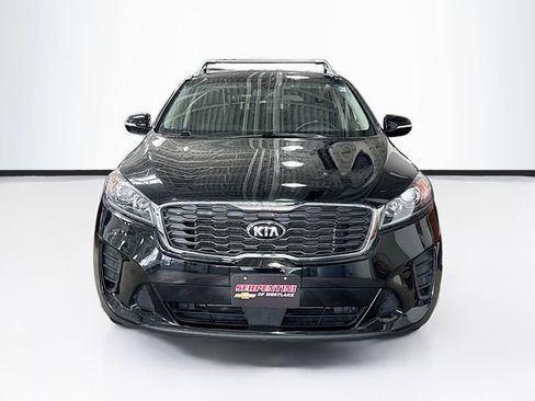 Used 2020 Kia Sorento LX w/ LX I4 Convenience Package image 4