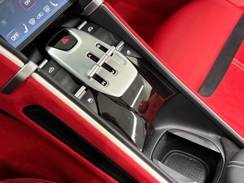 Used 2025 Ferrari Roma Spider RWD image 25