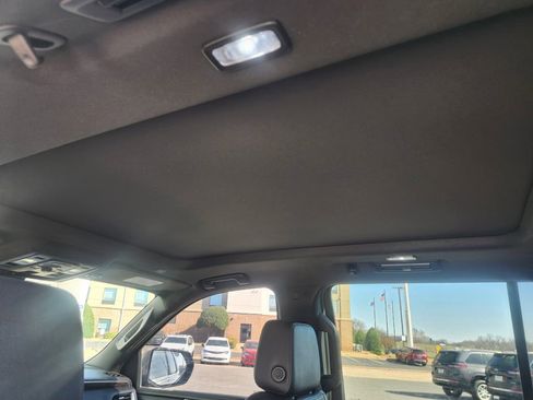 Used 2023 Chevrolet Tahoe LT w/ Luxury Package image 9