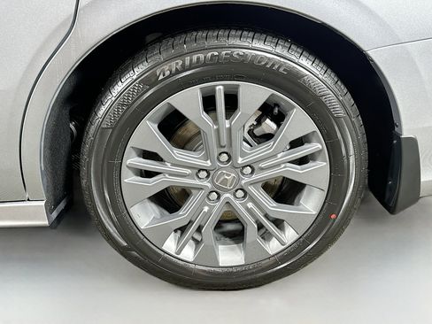 New 2026 Honda Odyssey Touring image 32