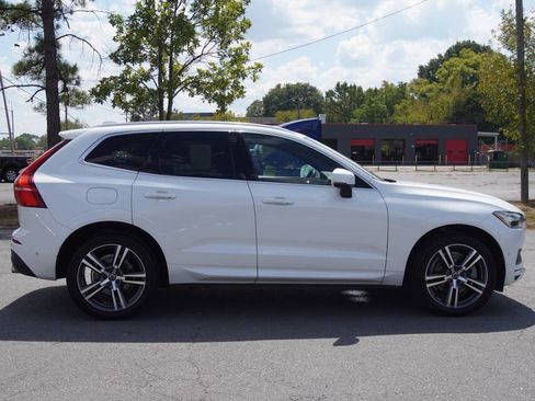 Used 2018 Volvo XC60 T6 Momentum w/ Convenience Package AWD/4WD image 5
