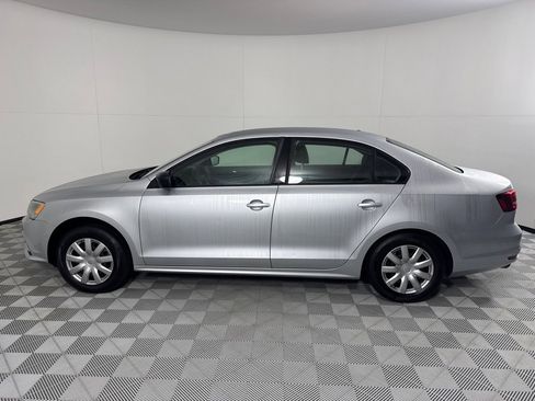 Used 2016 Volkswagen Jetta S image 8