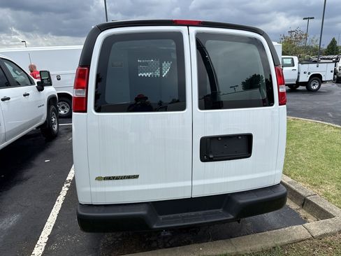 New 2025 Chevrolet Express 2500 w/ Driver Convenience Package image 6