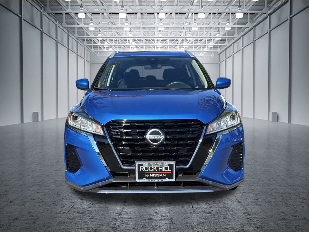 Used 2024 Nissan Kicks SV FWD image 2
