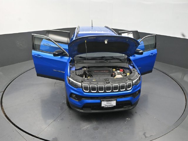 Used 2022 Jeep Compass Latitude AWD/4WD image 31