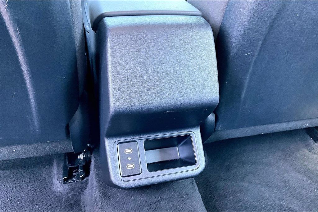 Used 2025 Kia K4 FWD image 32