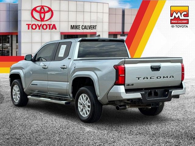 Certified 2025 Toyota Tacoma SR5 AWD/4WD image 3