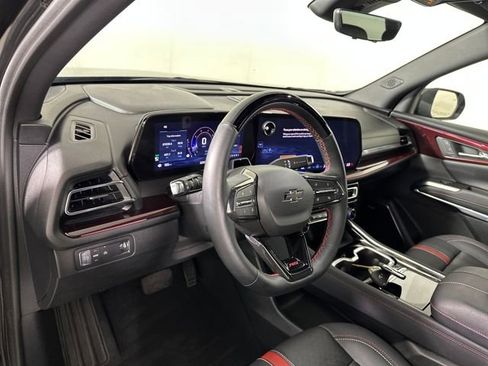 Used 2024 Chevrolet Traverse RS image 13