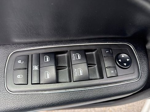 Used 2021 Dodge Charger SXT w/ Leather Interior Group image 17