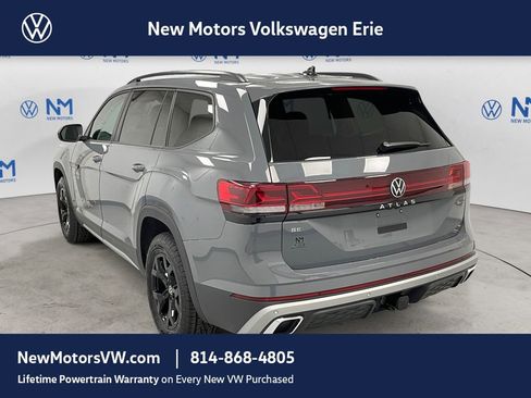 New 2026 Volkswagen Atlas Peak Edition AWD/4WD image 3