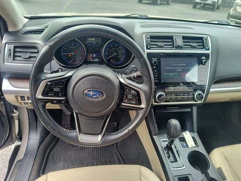 Used 2018 Subaru Outback 2.5i Limited AWD/4WD image 17