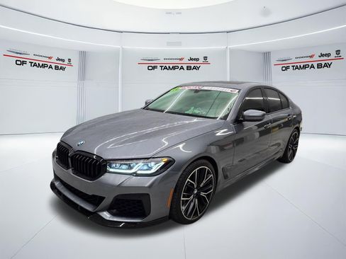 Used 2022 BMW 540i w/ M Sport Package RWD image 2