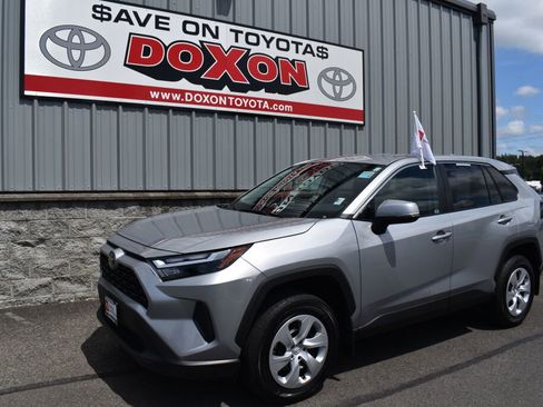 Certified 2025 Toyota RAV4 LE AWD/4WD image 1