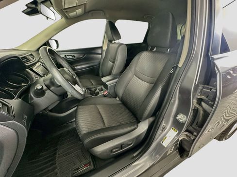 Used 2019 Nissan Rogue SV FWD image 13