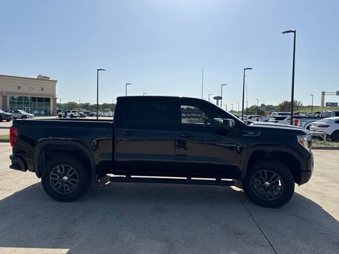 Used 2021 GMC Sierra 1500 AT4 w/ AT4 Value Package AWD/4WD image 17
