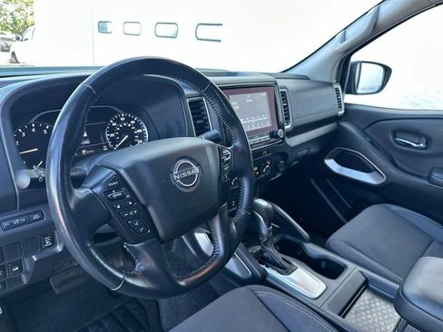 Used 2022 Nissan Frontier SV w/ Technology Package AWD/4WD image 12