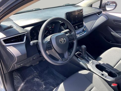Used 2025 Toyota Corolla LE FWD image 33