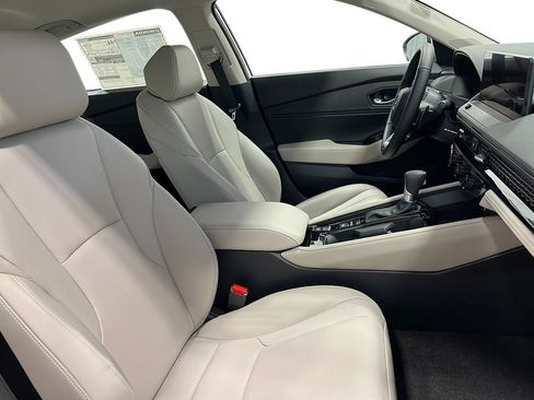 Used 2025 Honda Accord Touring image 38