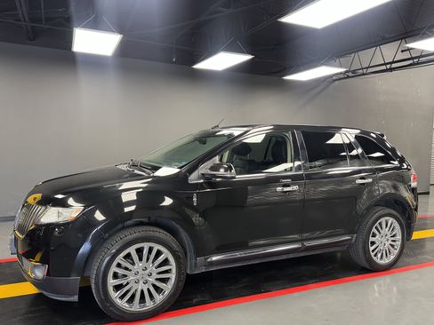 Used 2015 Lincoln MKX FWD w/ Equipment Group 102A image 2