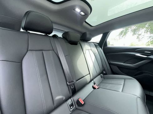 Used 2025 Audi A6 e-tron Premium Plus w/ Premium Plus RWD image 26