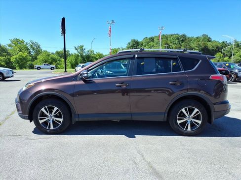 Used 2018 Toyota RAV4 XLE w/ Plus Extra Value Package AWD/4WD image 2