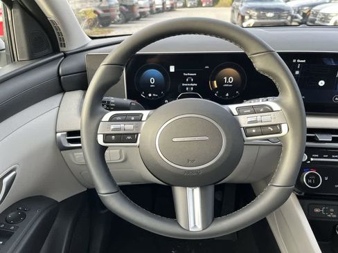 New 2025 Hyundai Tucson SEL image 9