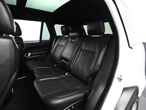 Used 2016 Land Rover Range Rover HSE image 39