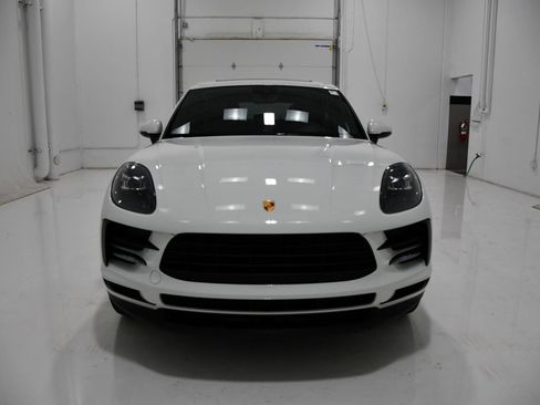 Used 2021 Porsche Macan AWD/4WD image 2