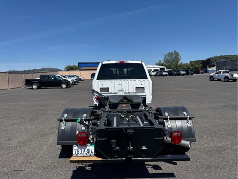 Certified 2024 Ford F550 4x4 Crew Cab Super Duty image 6