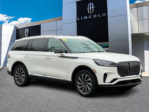 New 2026 Lincoln Aviator AWD image 1