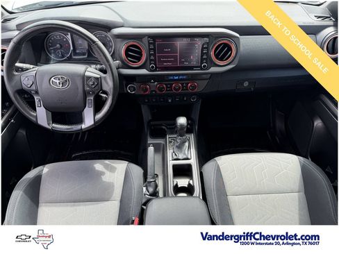 Used 2022 Toyota Tacoma TRD Sport w/ Technology Package AWD/4WD image 10