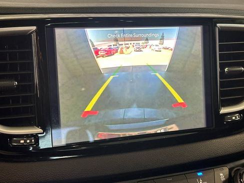 Used 2025 Chrysler Pacifica Select FWD image 22