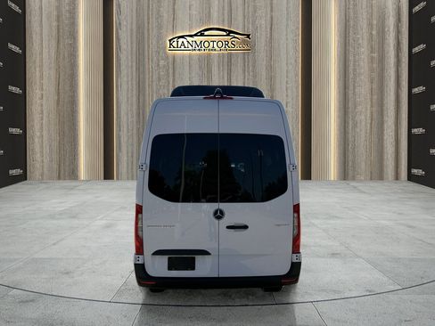 Used 2025 Mercedes-Benz Sprinter 2500 image 6