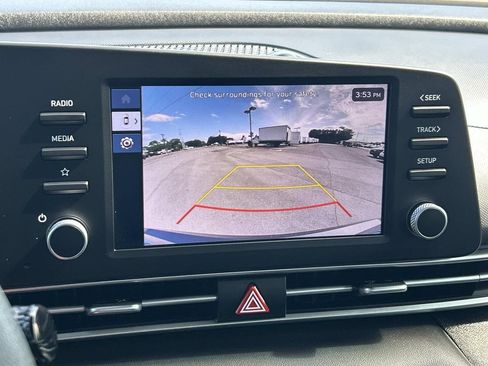 Used 2024 Hyundai Elantra SE FWD image 23