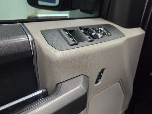 Used 2017 Ford F250 XLT w/ XLT Value Package AWD/4WD image 33