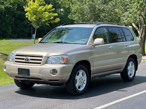 Used 2005 Toyota Highlander Limited image 1