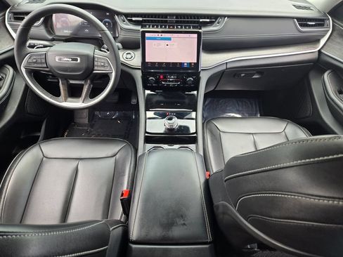 Used 2023 Jeep Grand Cherokee L Limited w/ Black Appearance Package RWD image 13