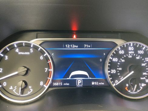Used 2025 Nissan Sentra SV FWD image 23