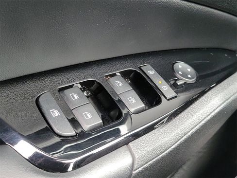 Used 2023 Kia Sportage X-Line image 16