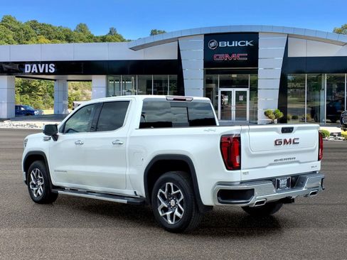 Used 2023 GMC Sierra 1500 SLT w/ SLT Premium Plus Package AWD/4WD image 4