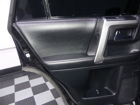Used 2015 Toyota 4Runner Limited image 25