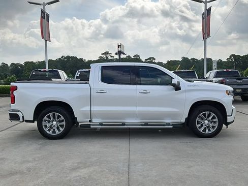 Used 2021 Chevrolet Silverado 1500 High Country w/ Technology Package AWD/4WD image 4