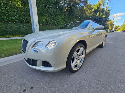 Used 2014 Bentley Continental GT image 39