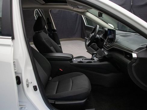 Used 2025 Nissan Altima 2.5 SV w/ SV Special Edition Package image 16